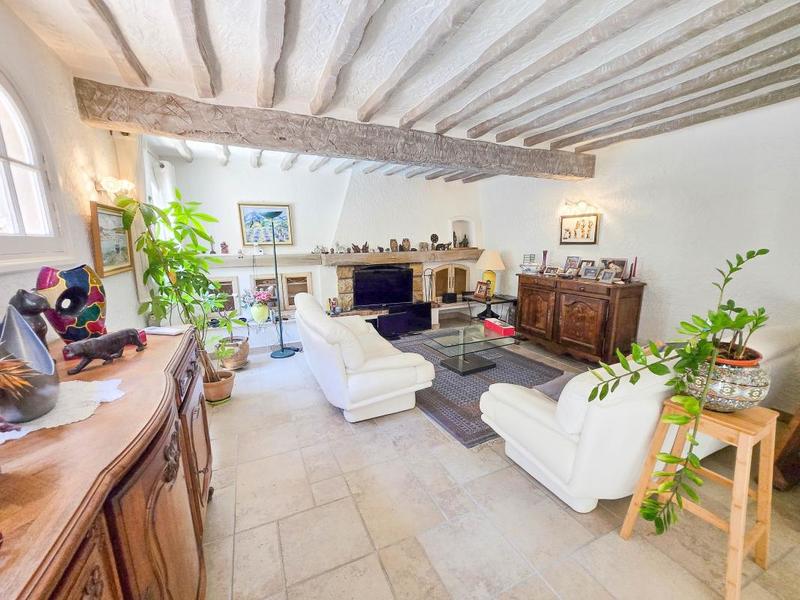 Villa - 280 m² - 9 pièces