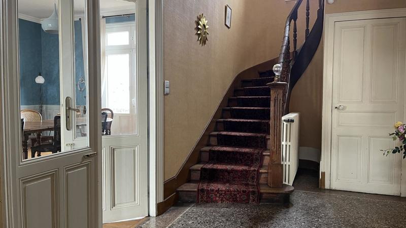 Maison bourgeoise - 300 m² - 8 pièces