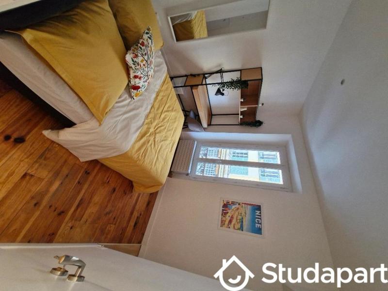 Chambre - 13 m² - 1 pièce