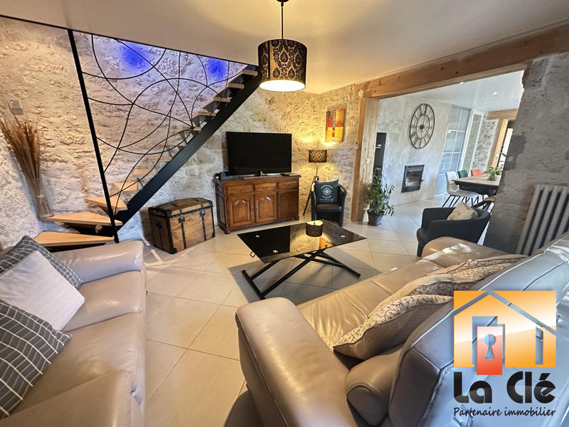 Maison ancienne - 286 m² - 8 pièces