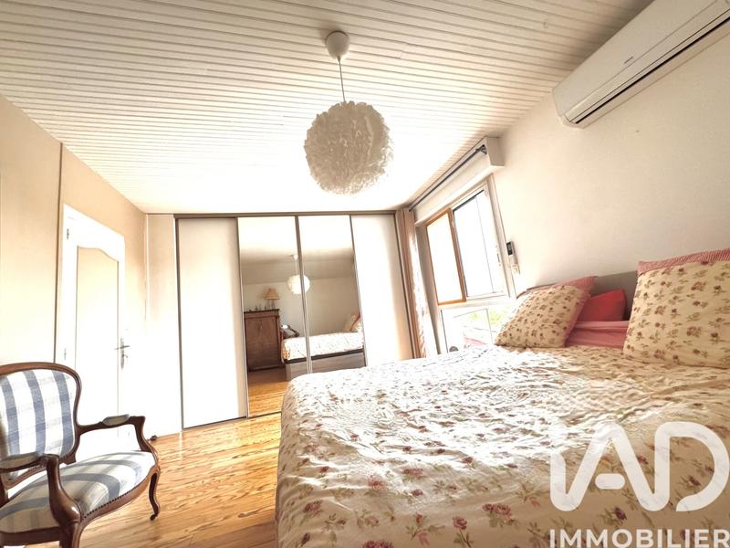 Maison - 202 m² - 6 pièces