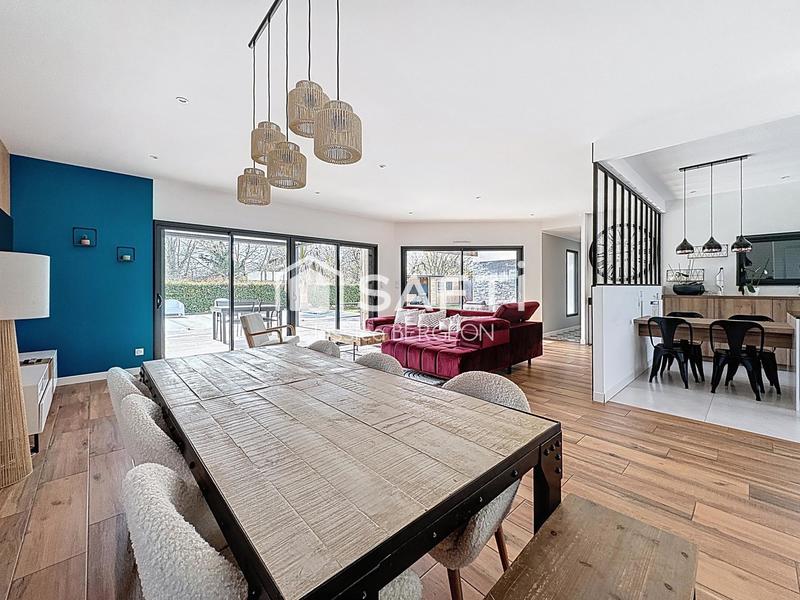 Maison - 135 m² - 5 pièces