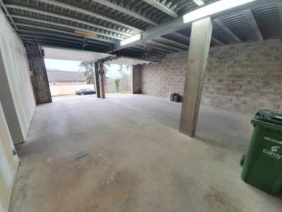 Local artisanal - 117 m² - 3 pièces