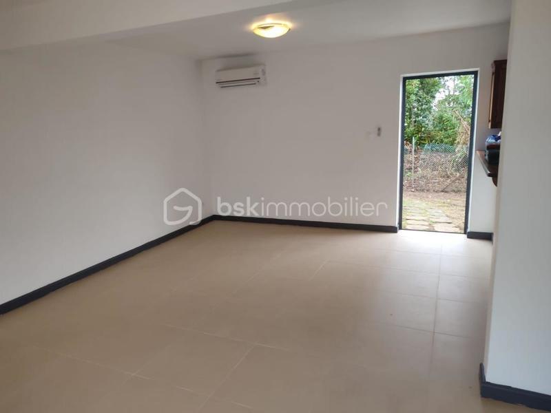 Maison jumelée - 130 m² - 6 pièces