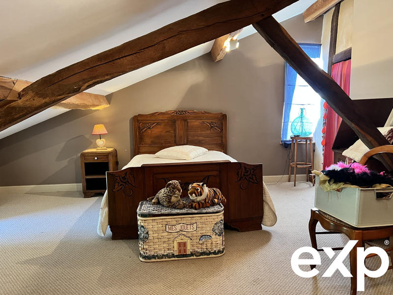 Maison - 375 m² - 17 pièces