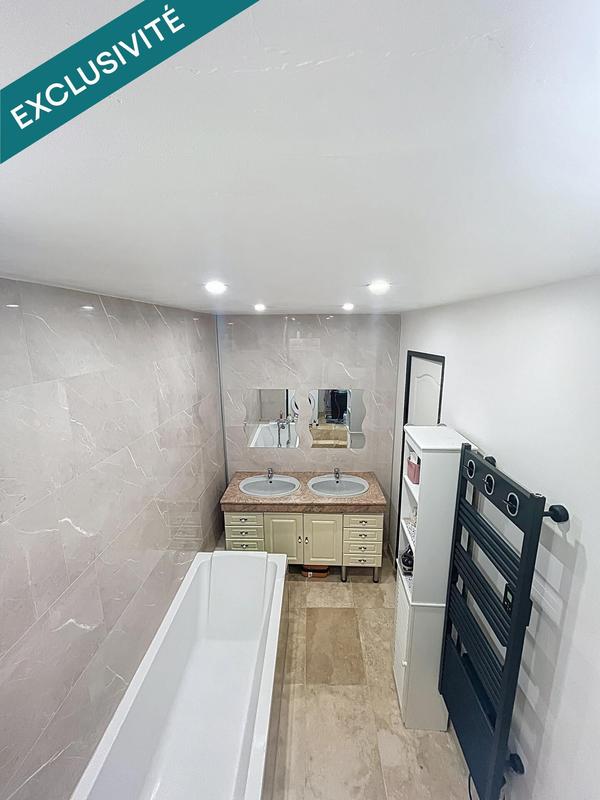 Appartement - 80 m² - 5 pièces