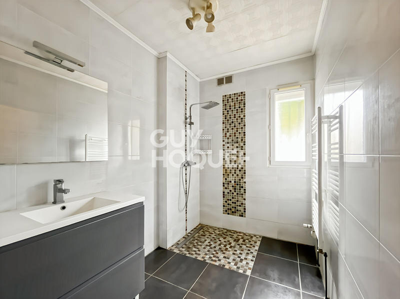 Maison - 194 m² - 7 pièces