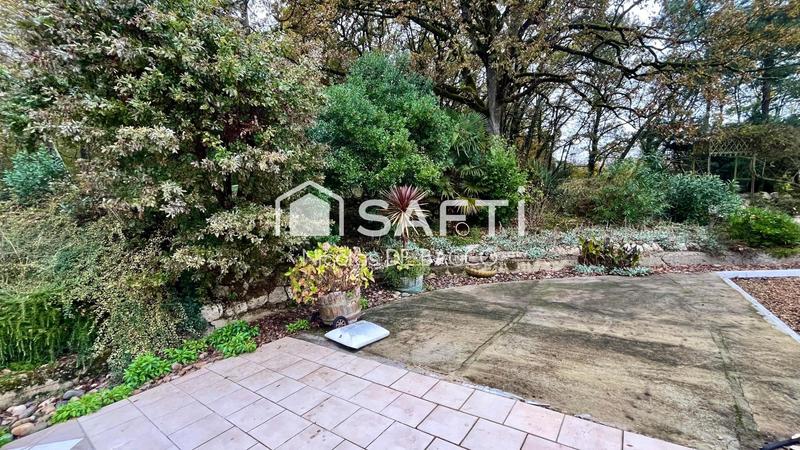 Maison - 180 m² - 6 pièces