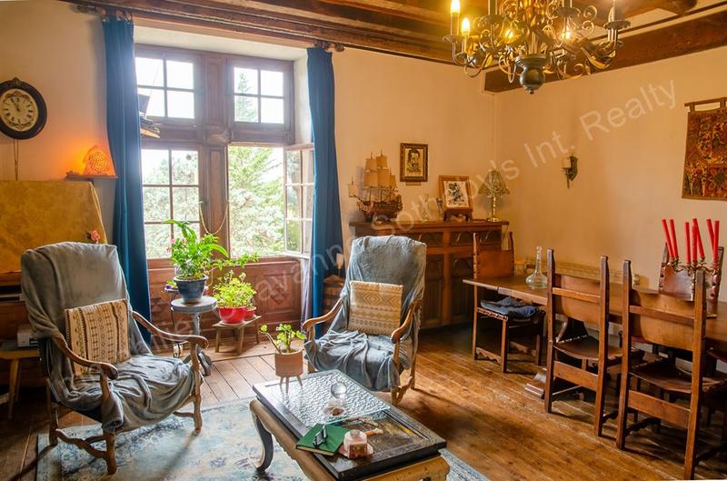 Château - 400 m² - 9 pièces