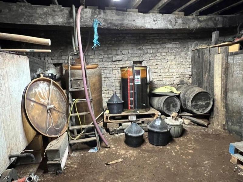 Maison ancienne - 184 m² - 6 pièces