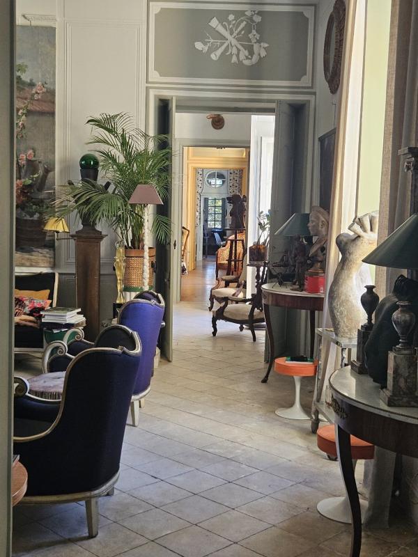 Demeure - 802 m² - 15 pièces