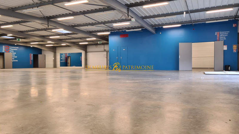 Local commercial - 797 m²