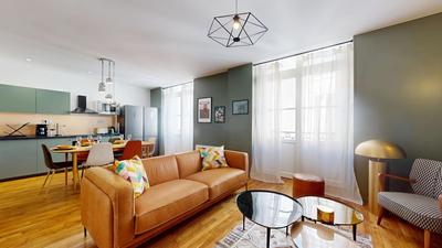 Appartement - 127 m² - 6 pièces