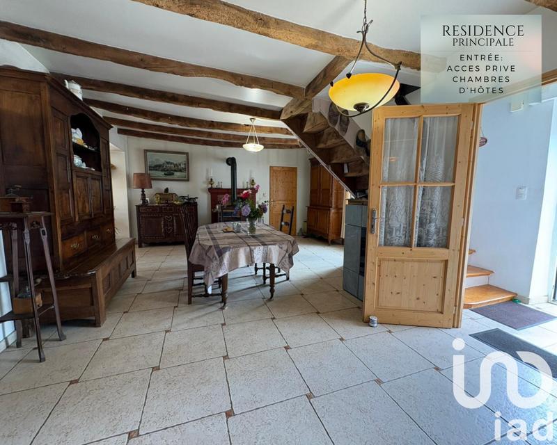 Maison - 218 m² - 10 pièces