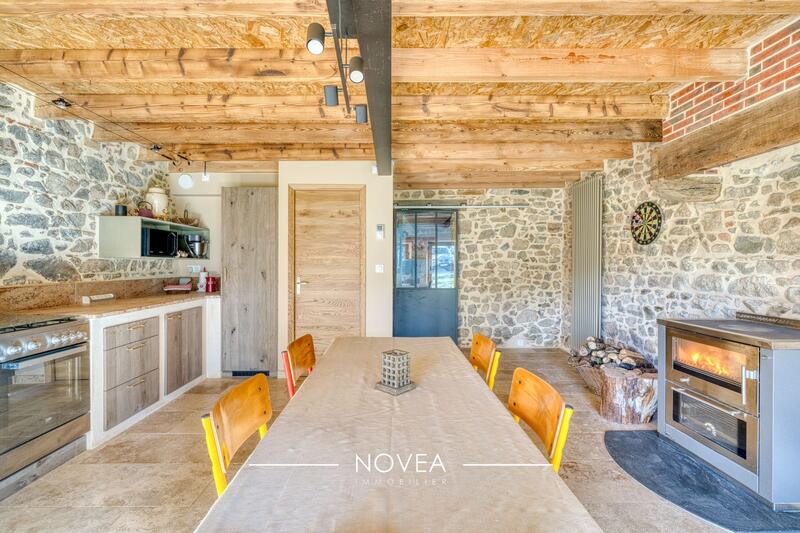 Maison - 222 m² - 6 pièces