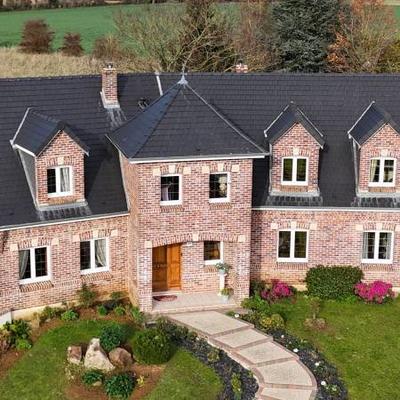 Maison - 230 m² - 10 pièces