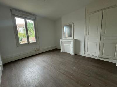 Maison - 200 m² - 8 pièces