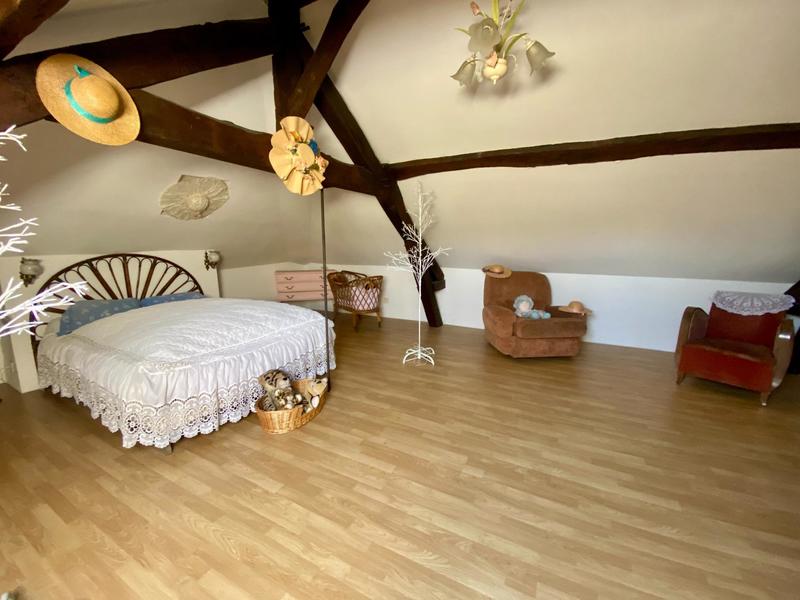 Maison - 270 m² - 7 pièces