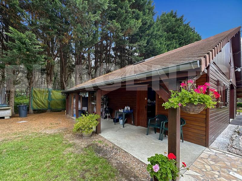 Propriété - 167 m² - 6 pièces