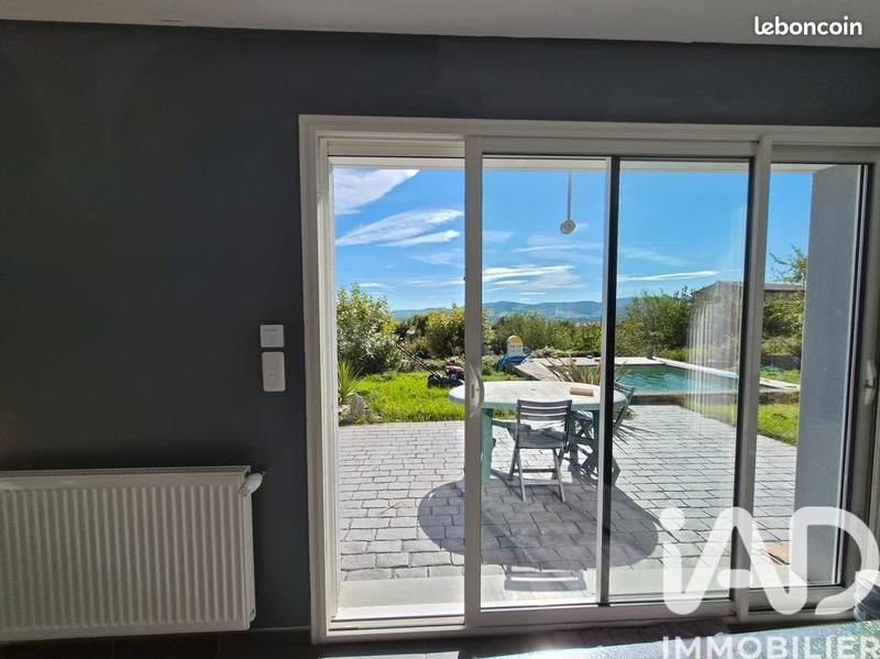 Maison - 102 m² - 5 pièces