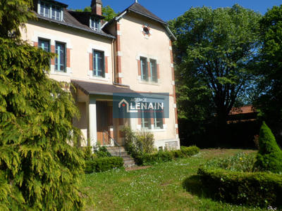 Maison - 174 m² - 10 pièces