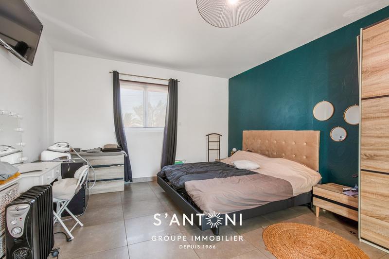 Maison - 202 m² - 6 pièces