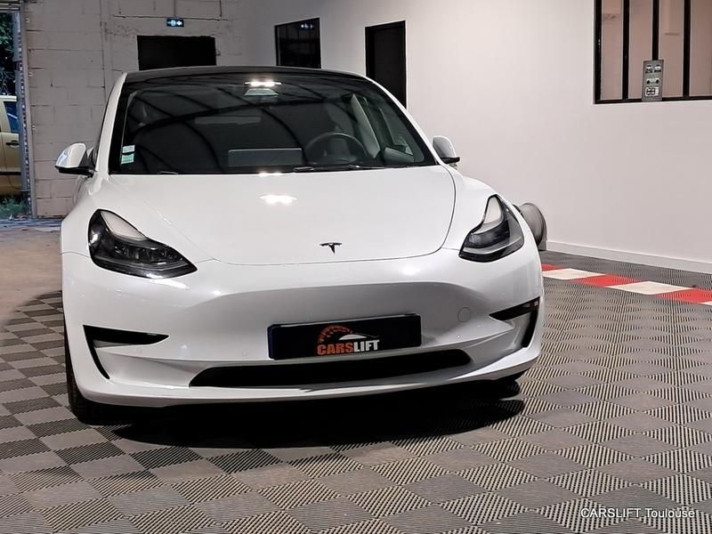 Tesla Model 3 Standard - 275 V Toit Panormaique