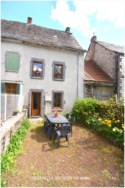 Villa - 137 m² - 8 pièces