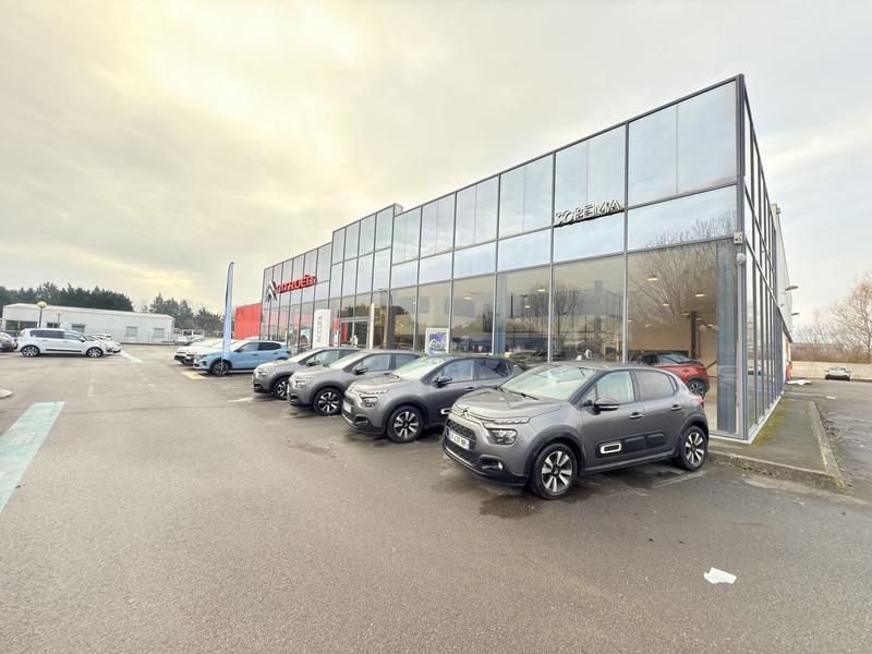 Local commercial - 2 654 m² - 10 pièces