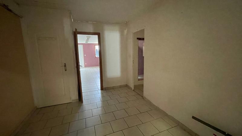 Divers - 300 m² - 4 pièces