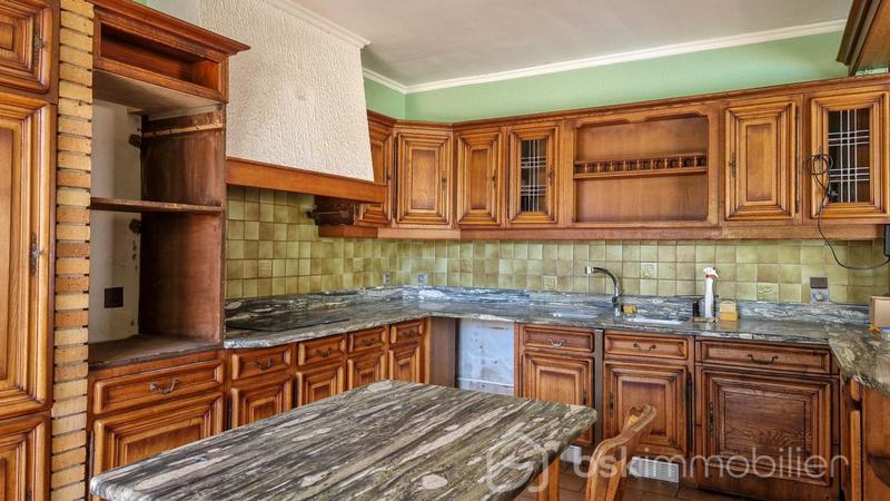 Appartement - 176 m² - 6 pièces