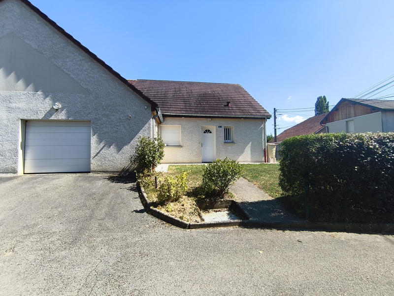 Maison - 99 m² - 6 pièces