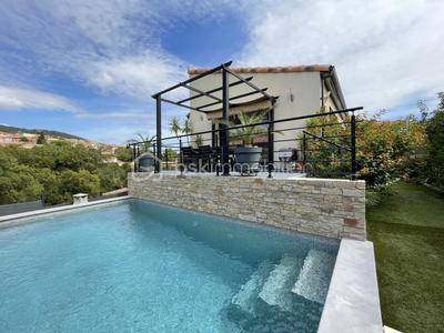 Villa - 186 m² - 6 pièces