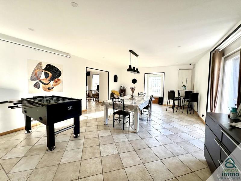 Maison - 190 m² - 5 pièces