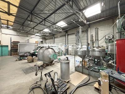 Local commercial - 1 240 m²