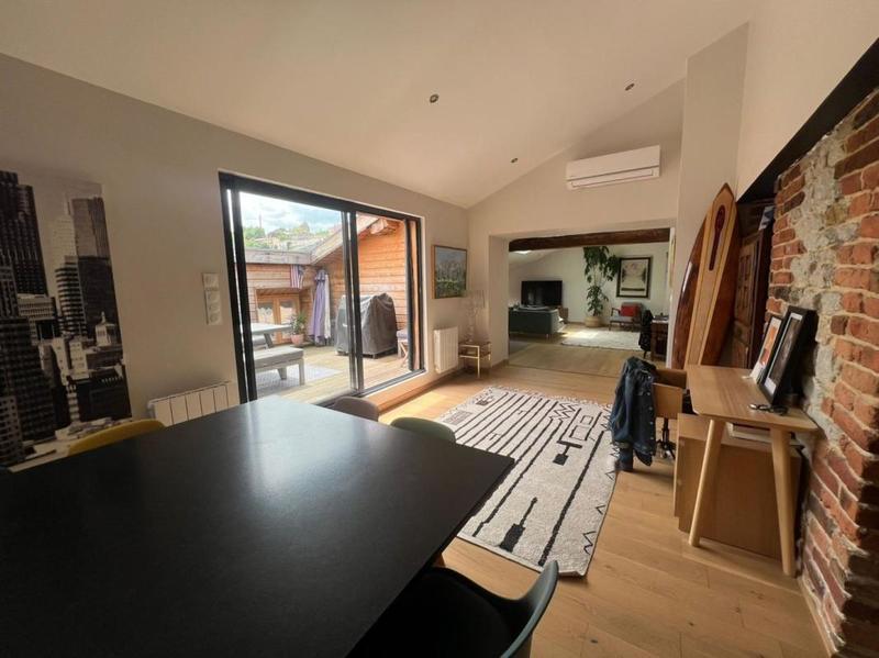 Appartement - 149 m² - 6 pièces