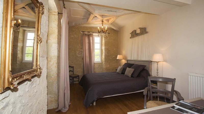 Maison - 520 m² - 18 pièces