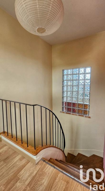 Maison - 205 m² - 8 pièces