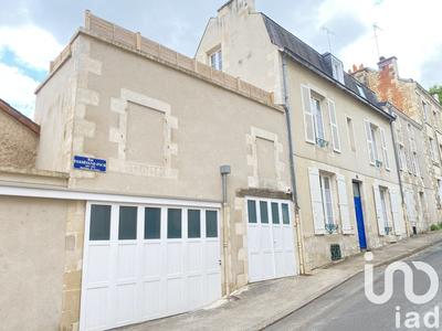 Maison - 177 m² - 9 pièces