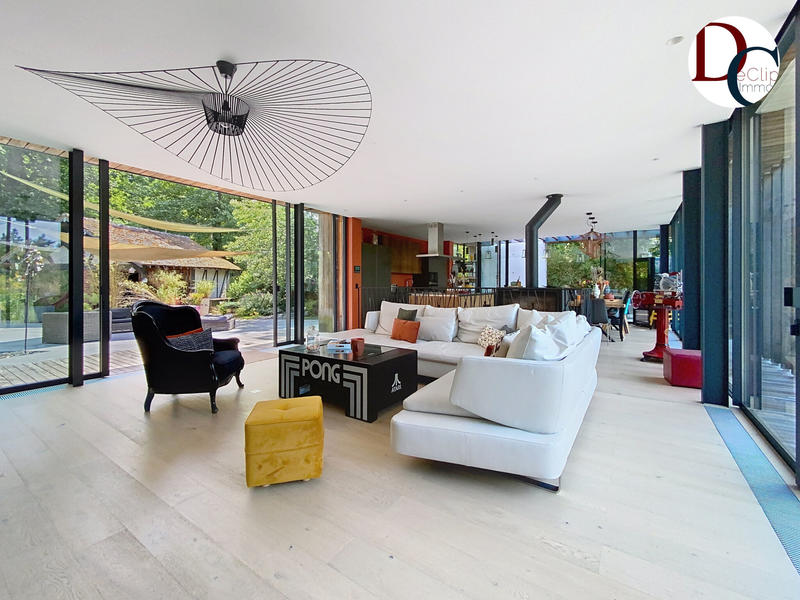 Maison - 500 m² - 12 pièces