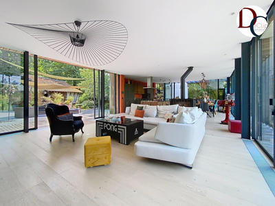 Maison - 500 m² - 12 pièces