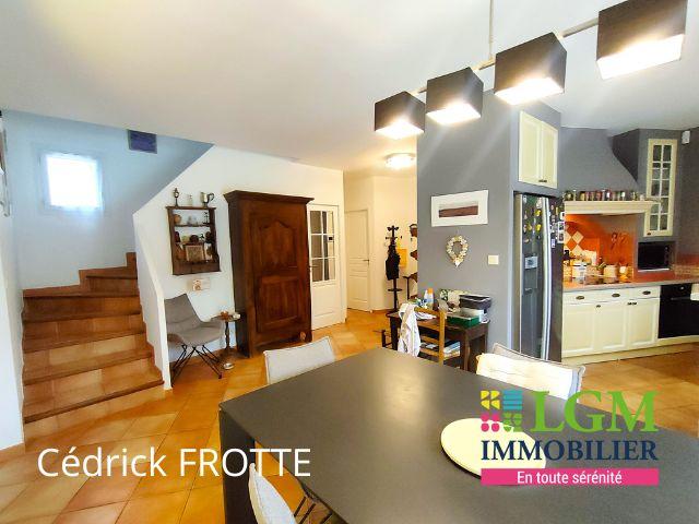 Maison - 195 m² - 5 pièces