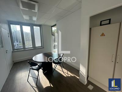 Bureau - 2 932 m²