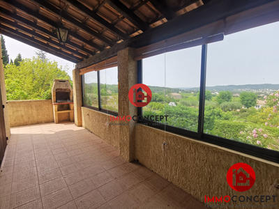 Maison traditionnelle - 104 m² - 5 pièces