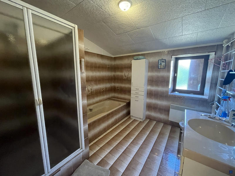 Maison - 151 m² - 7 pièces