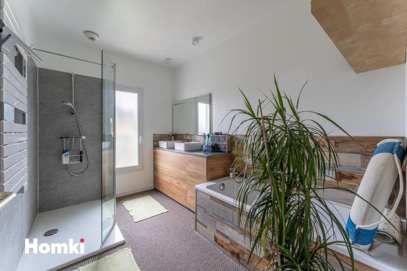 Maison - 140 m² - 5 pièces