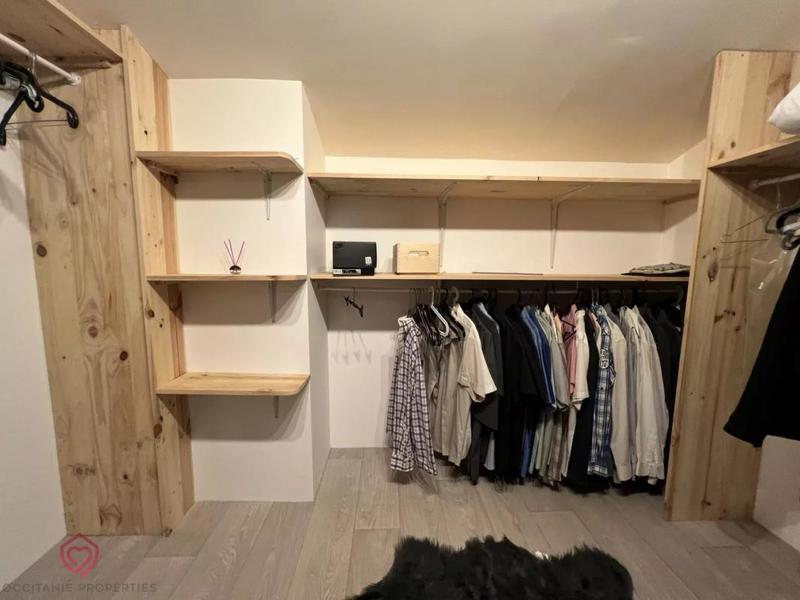 Propriété - 271 m² - 7 pièces