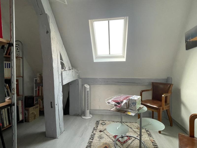 Maison - 241 m² - 8 pièces