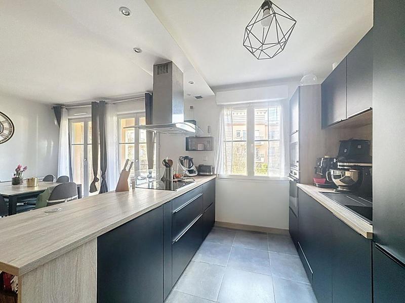 Appartement - 64 m² - 3 pièces