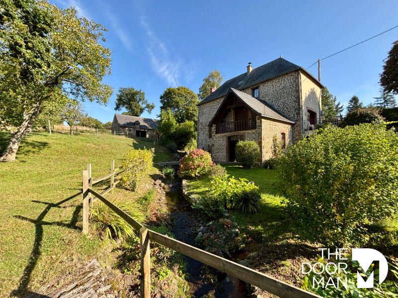 Propriété - 150 m² - 8 pièces